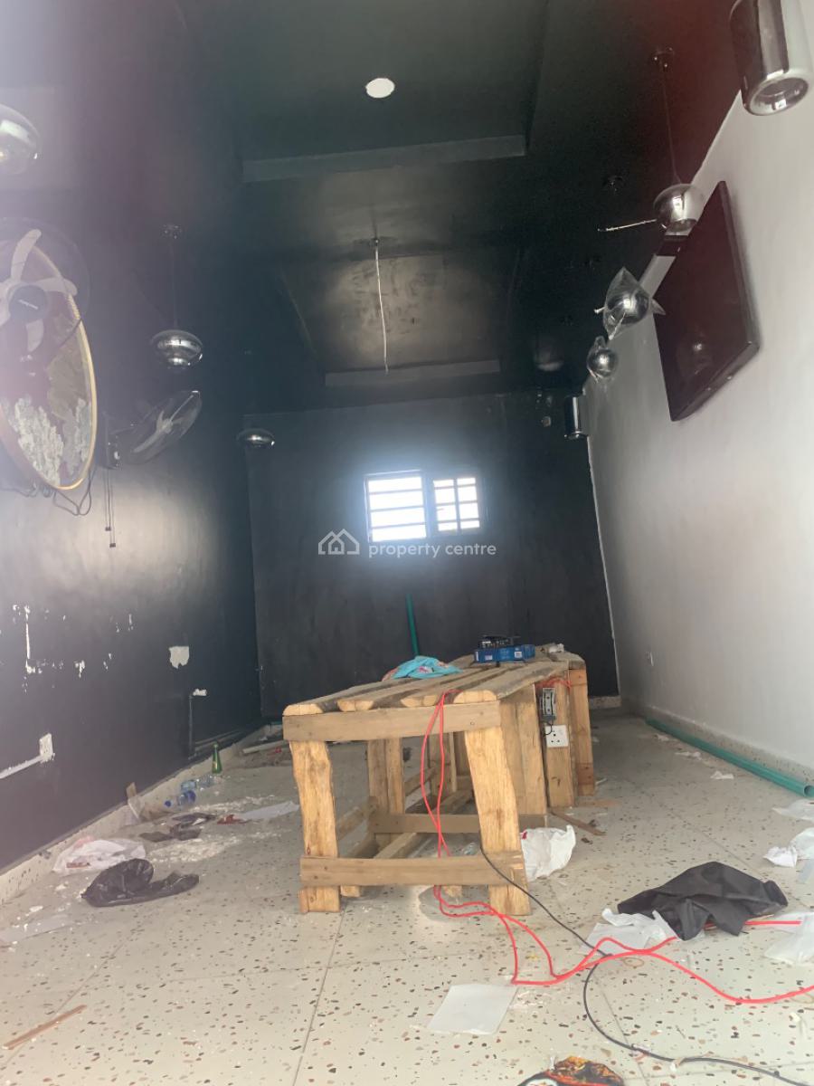 Smart Shop Available, Orchid Road, Lekki, Lagos, Shop for Rent