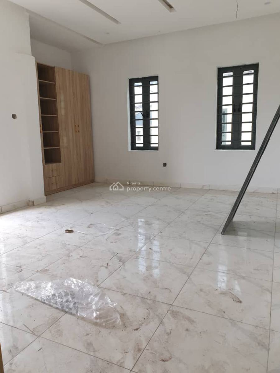 Spacious 2bedroom Flat, Spg Road Ologolo, Lekki, Lagos, Flat / Apartment for Sale