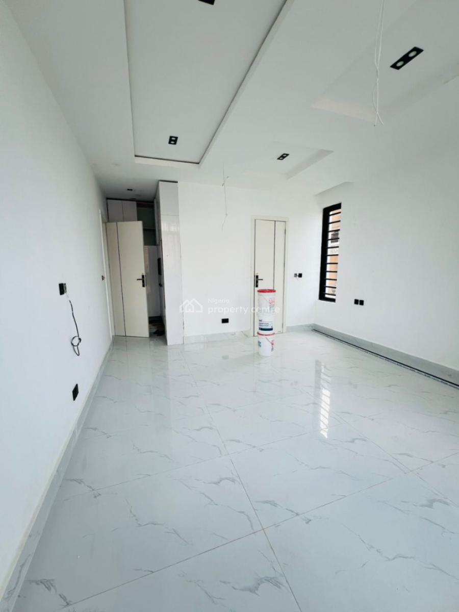 Luxurious  2 Bedroom Apartment, Lekki Phase 1, Lekki, Lagos, Flat / Apartment for Sale