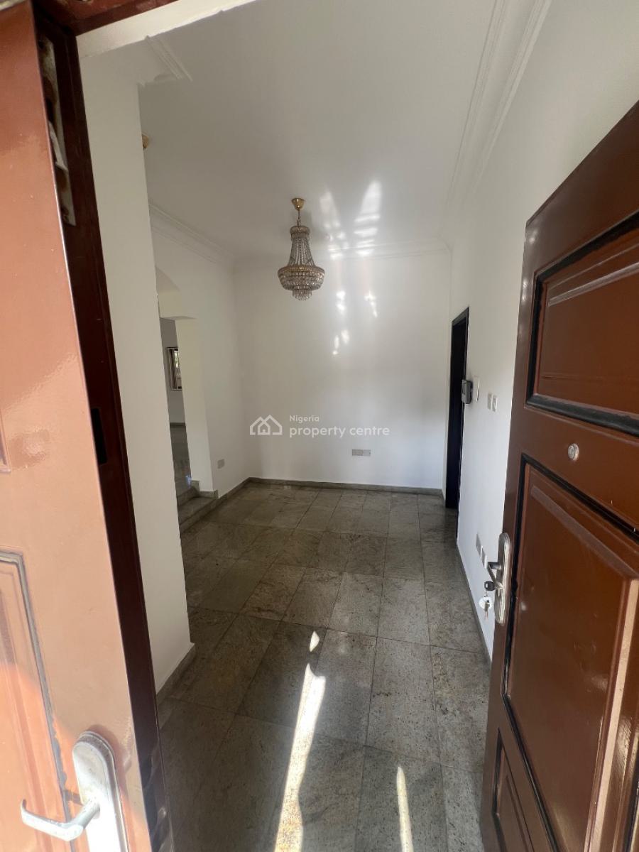 Classic and Luxurious 3-bedroom Flat with Bq and 7 Acs and Inverter, Lekki Phase 1, Lekki, Lagos, Flat / Apartment for Rent