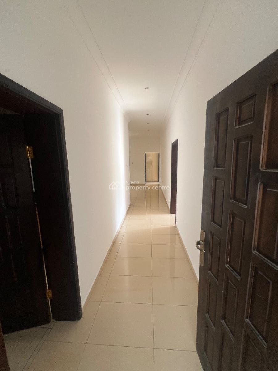 Classic and Luxurious 3-bedroom Flat with Bq and 7 Acs and Inverter, Lekki Phase 1, Lekki, Lagos, Flat / Apartment for Rent