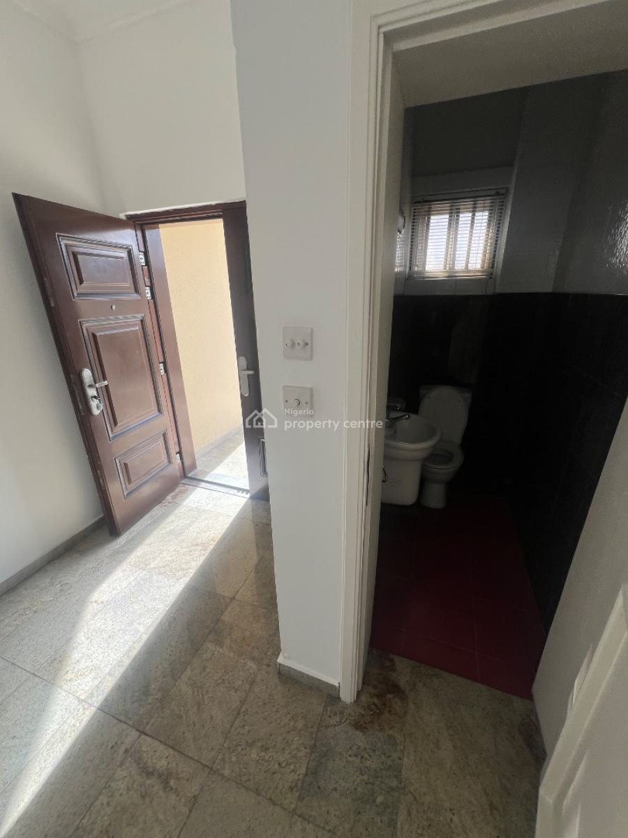 Classic and Luxurious 3-bedroom Flat with Bq and 7 Acs and Inverter, Lekki Phase 1, Lekki, Lagos, Flat / Apartment for Rent