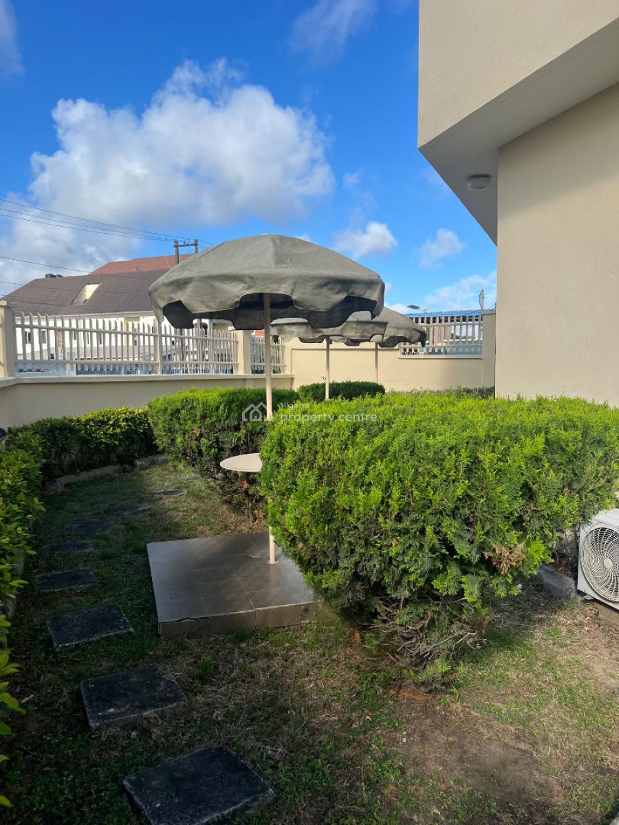 Classic and Luxurious 3-bedroom Flat with Bq and 7 Acs and Inverter, Lekki Phase 1, Lekki, Lagos, Flat / Apartment for Rent