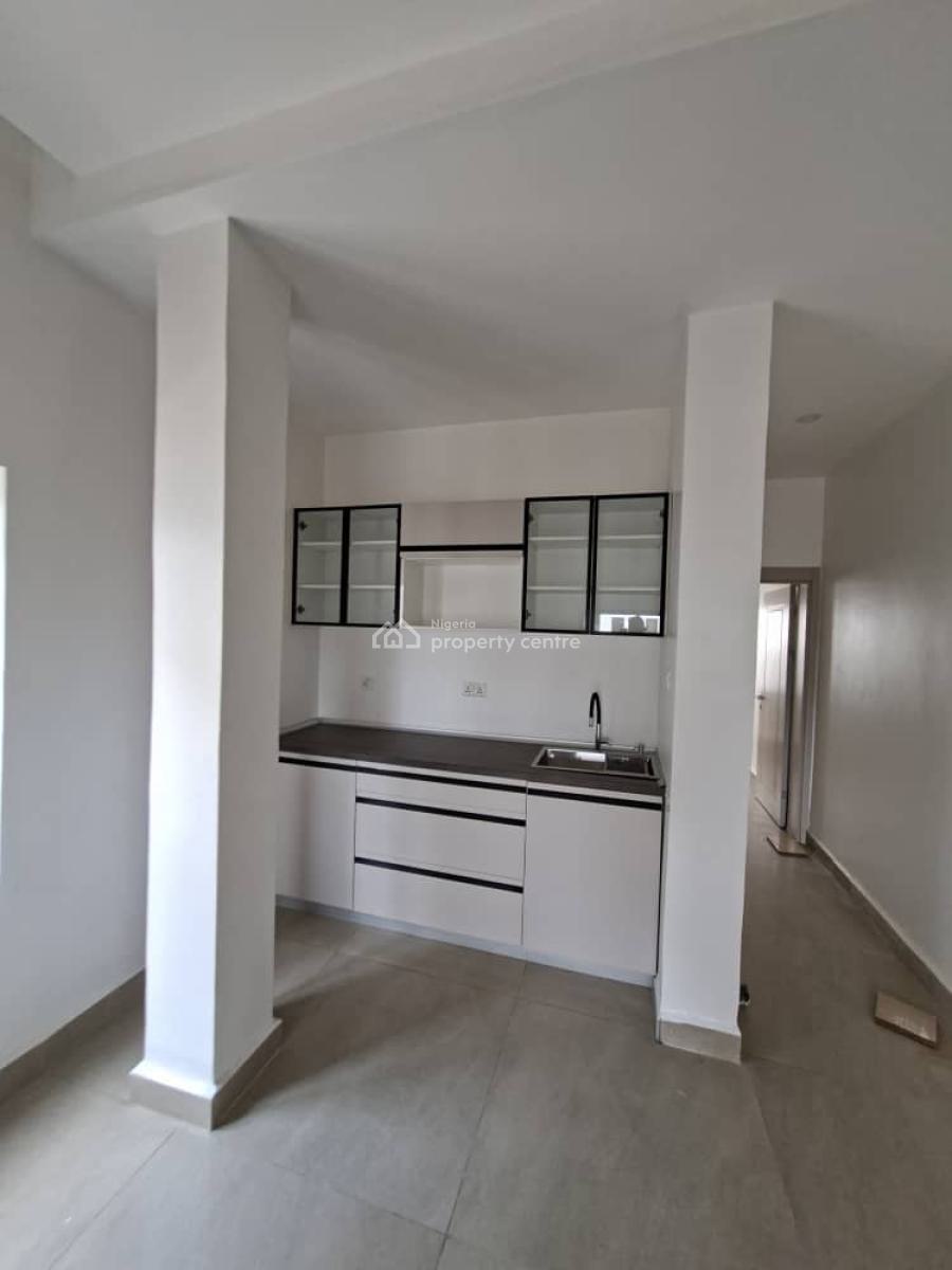 Fully Fitted and Service 4 Bedroom Semi-detached Duplex with Bq (2 Uni, Asokoro, Asokoro District, Abuja, Terraced Duplex for Rent