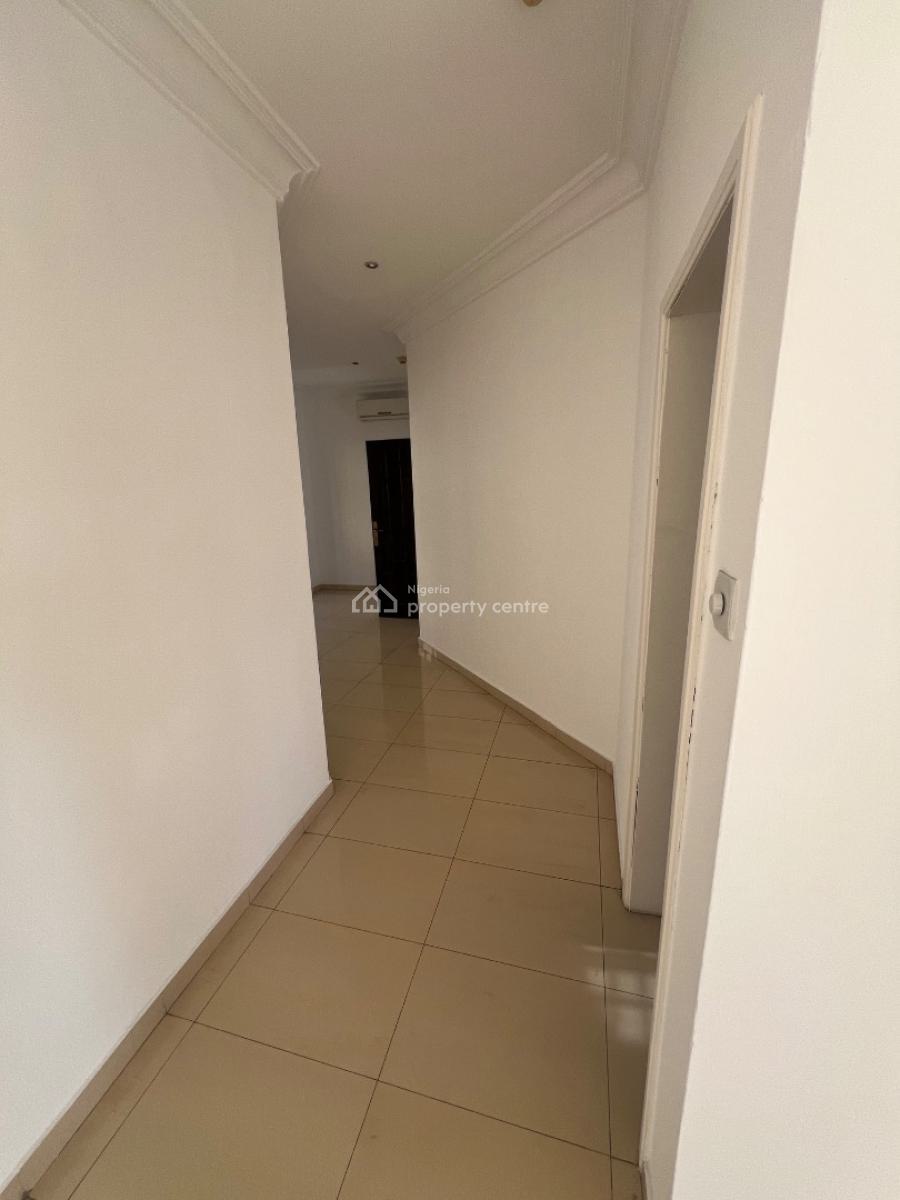 Classic and Luxurious 3-bedroom Flat with Bq and 7 Acs and Inverter, Lekki Phase 1, Lekki, Lagos, Flat / Apartment for Rent