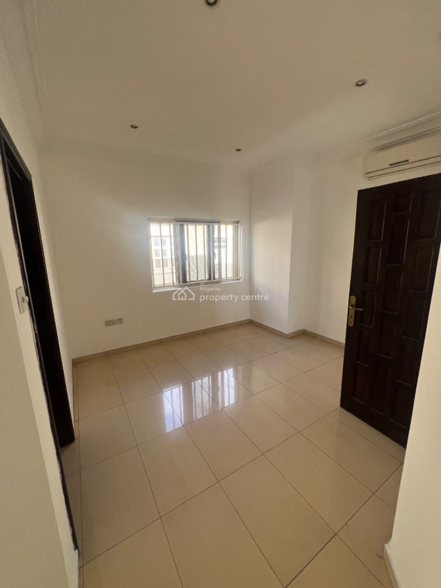 Classic and Luxurious 3-bedroom Flat with Bq and 7 Acs and Inverter, Lekki Phase 1, Lekki, Lagos, Flat / Apartment for Rent