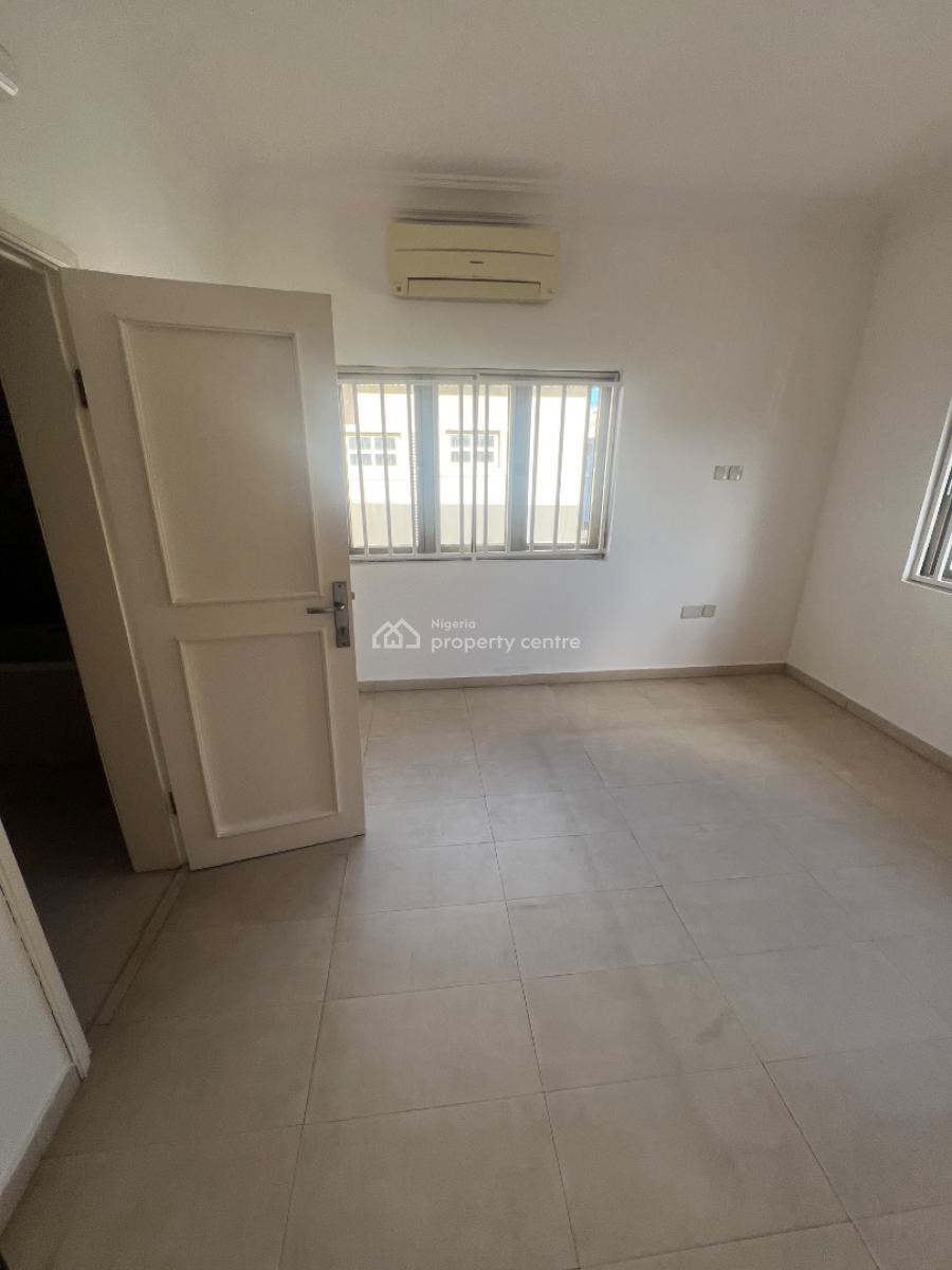 Classic and Luxurious 3-bedroom Flat with Bq and 7 Acs and Inverter, Lekki Phase 1, Lekki, Lagos, Flat / Apartment for Rent