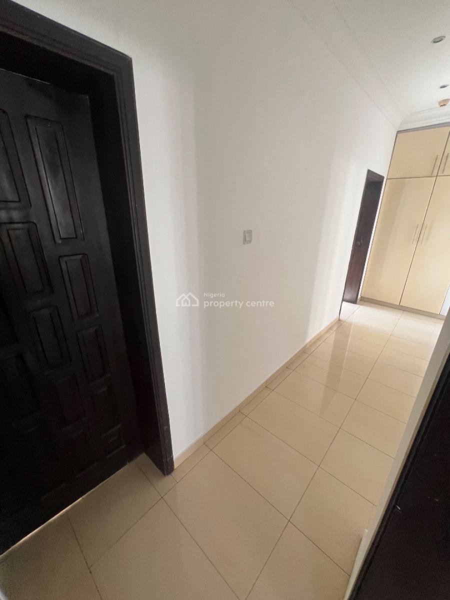 Classic and Luxurious 3-bedroom Flat with Bq and 7 Acs and Inverter, Lekki Phase 1, Lekki, Lagos, Flat / Apartment for Rent