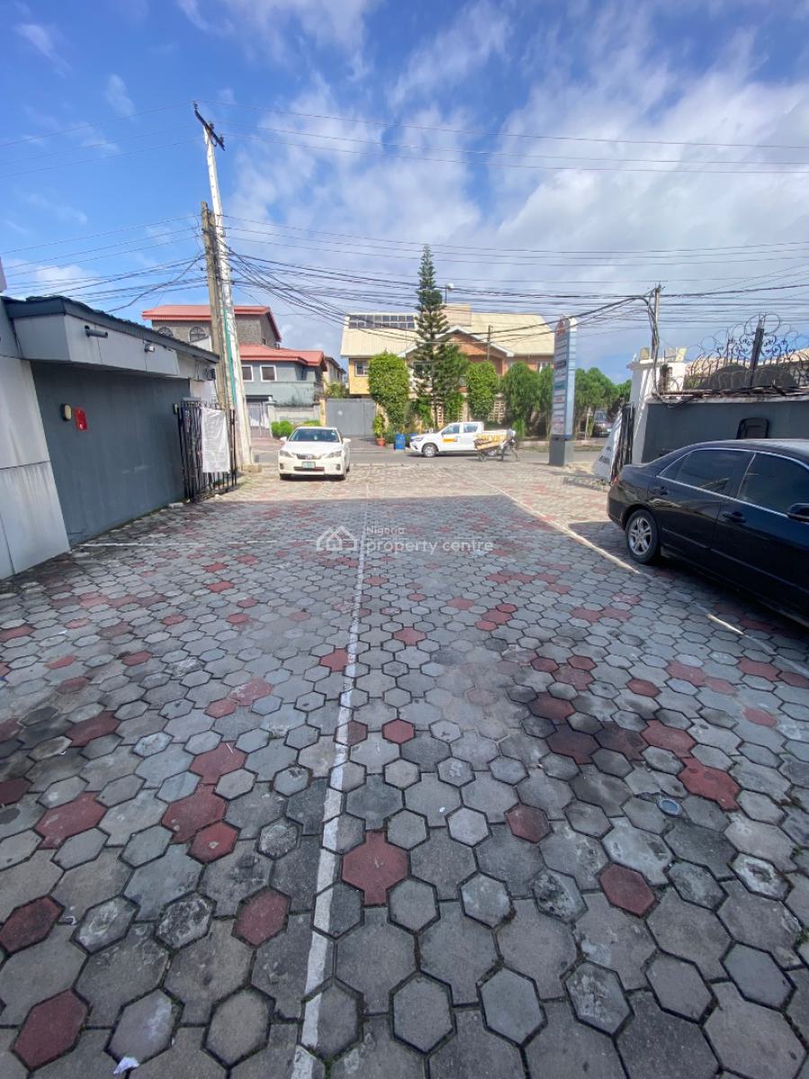 Luxury Shop in a Prime Strategic Location, Off Admiralty Way, Lekki Phase 1, Lekki, Lagos, Shop for Rent