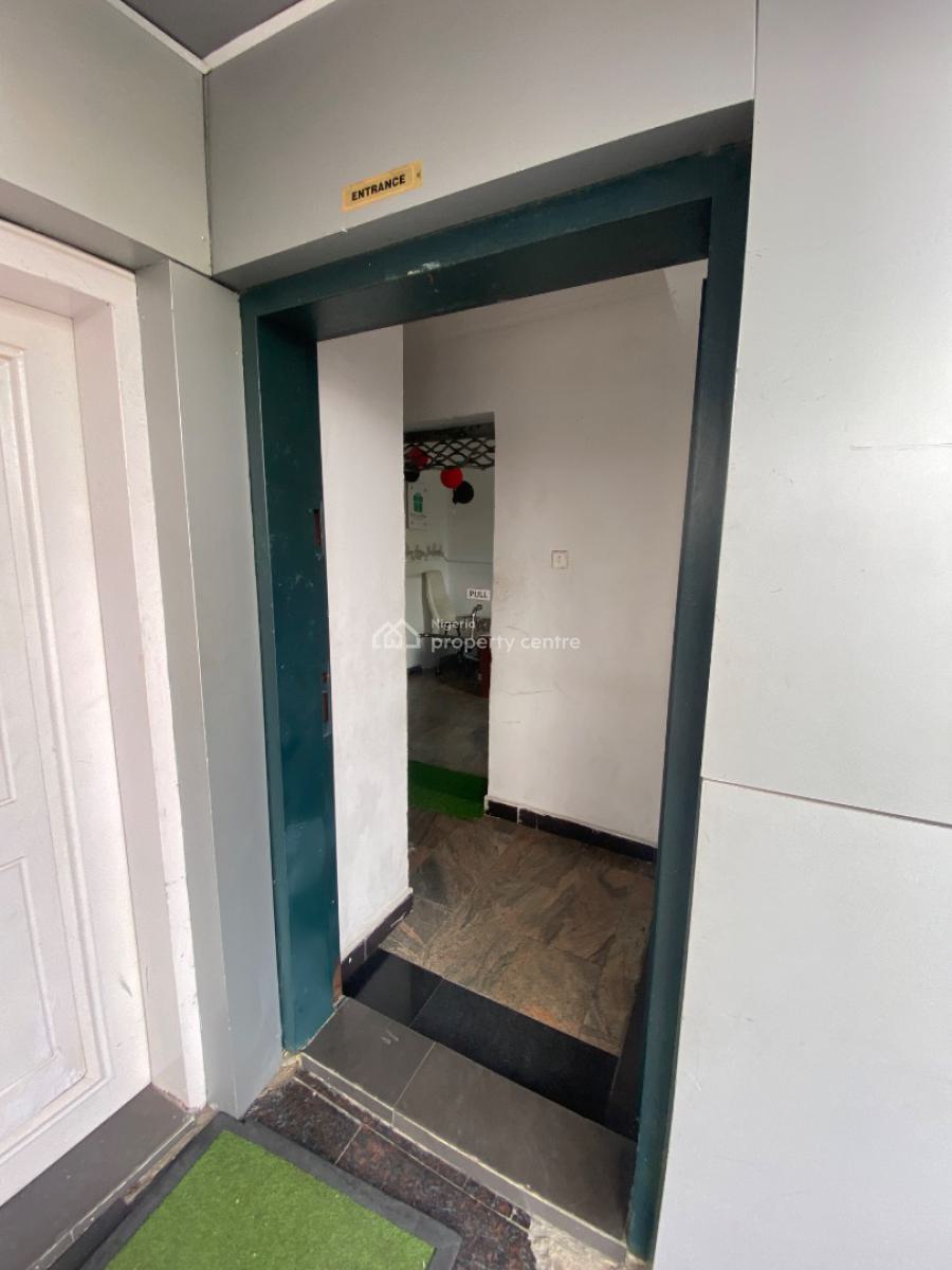 Luxury Shop in a Prime Strategic Location, Off Admiralty Way, Lekki Phase 1, Lekki, Lagos, Shop for Rent