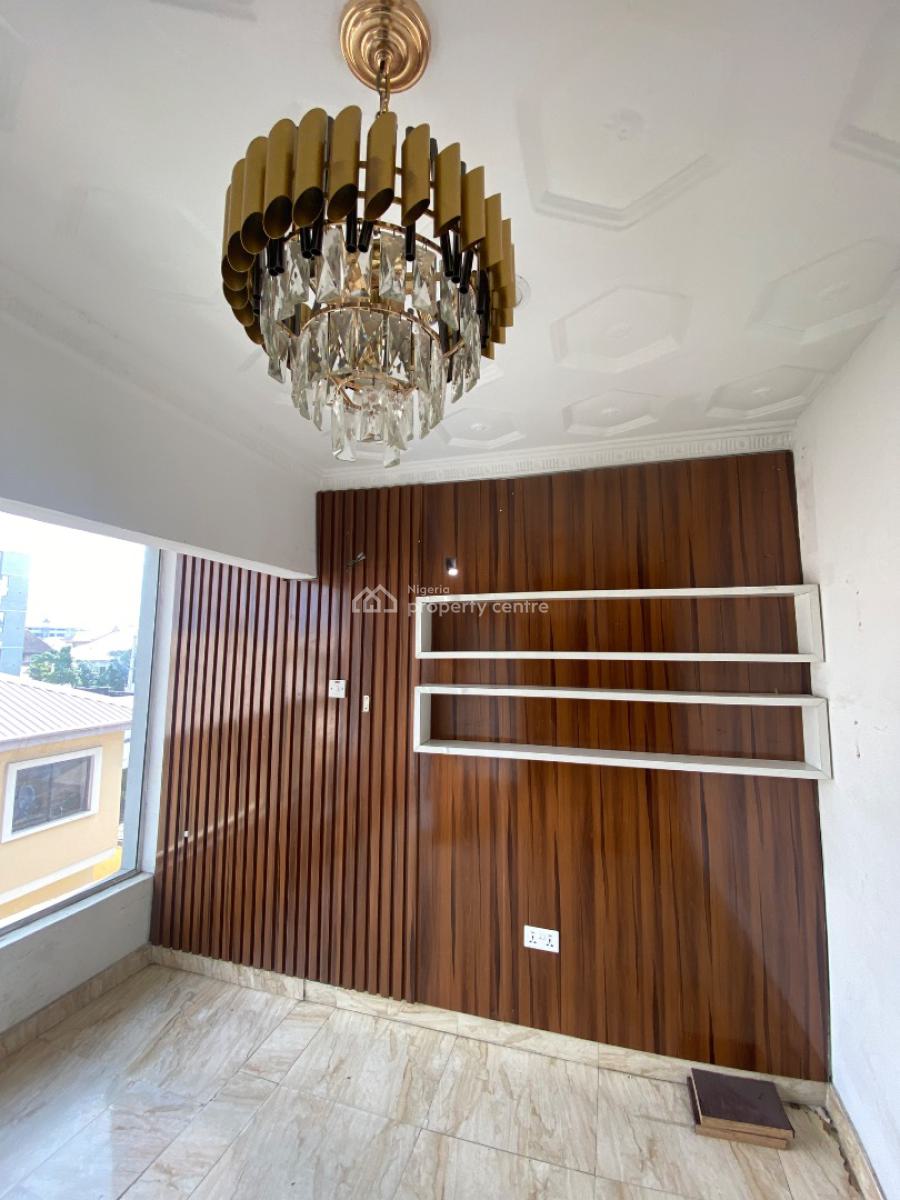 Luxury Shop in a Prime Strategic Location, Off Admiralty Way, Lekki Phase 1, Lekki, Lagos, Shop for Rent