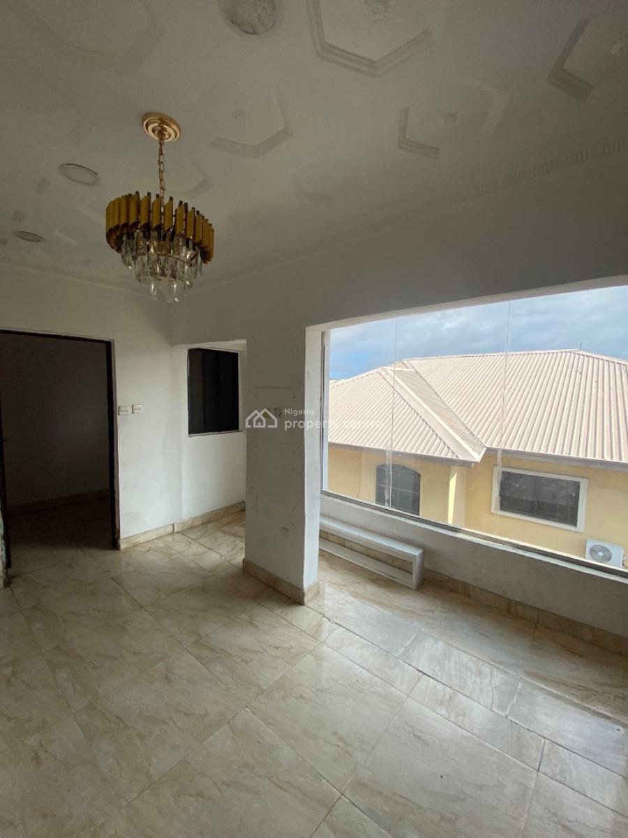Luxury Shop in a Prime Strategic Location, Off Admiralty Way, Lekki Phase 1, Lekki, Lagos, Shop for Rent