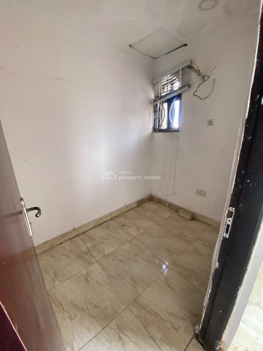 Luxury Shop in a Prime Strategic Location, Off Admiralty Way, Lekki Phase 1, Lekki, Lagos, Shop for Rent
