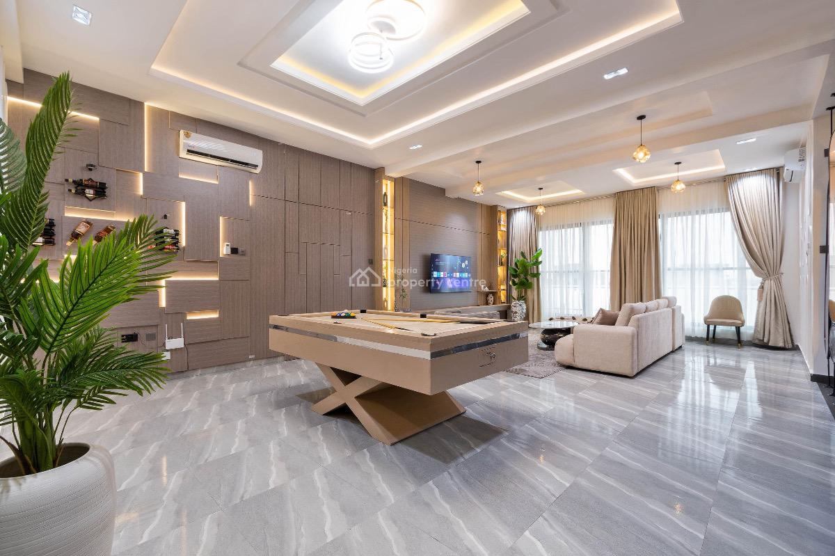 Luxurious 2 Bedrooms Penthouse with Pool, Snooker, Gym, Rooftop, Lekki Phase 1, Lekki, Lagos, House Short Let