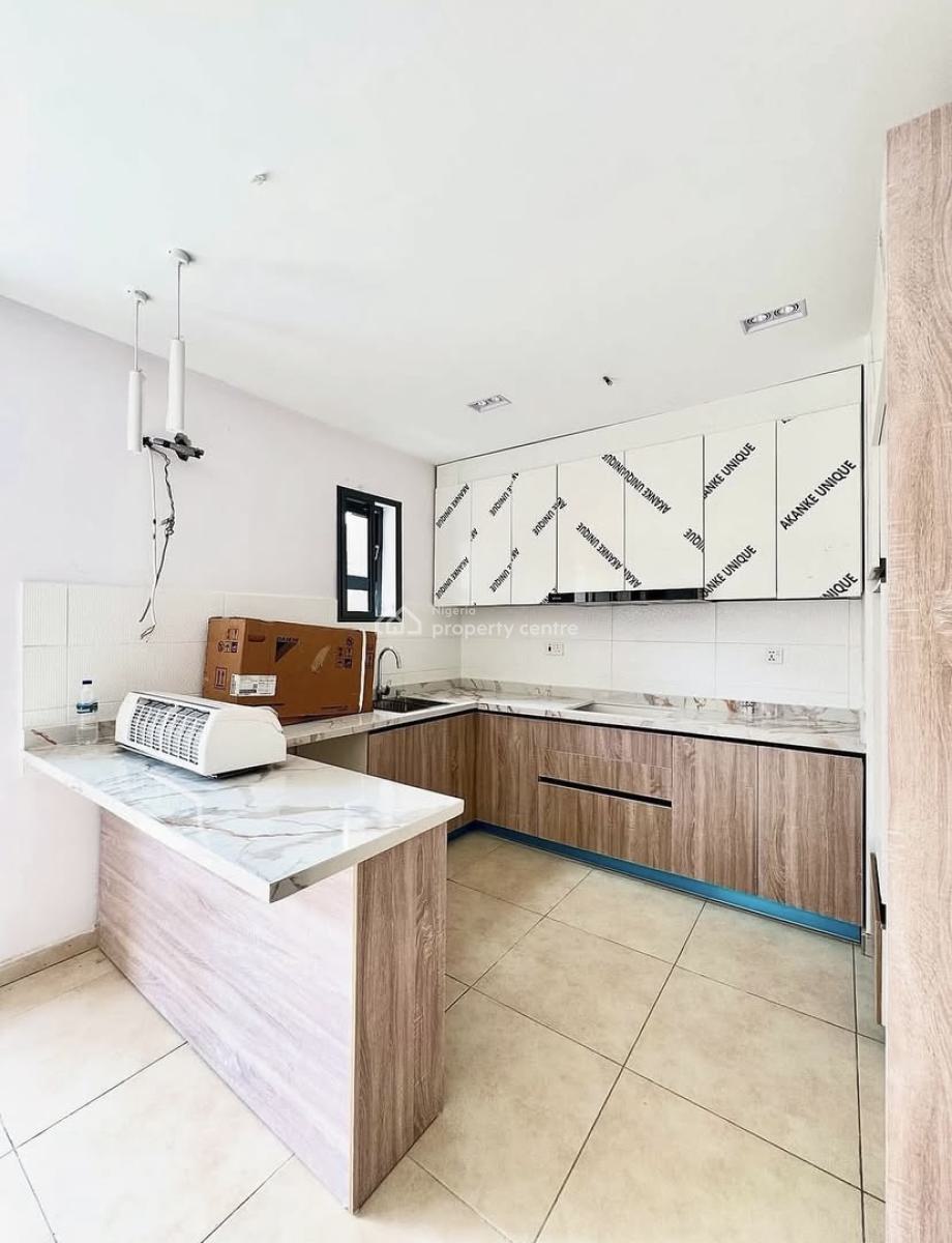 Luxury 2 Bedroom Apartment with Swimming Pool, Ologolo Lekki, Lekki, Lagos, Flat / Apartment for Rent