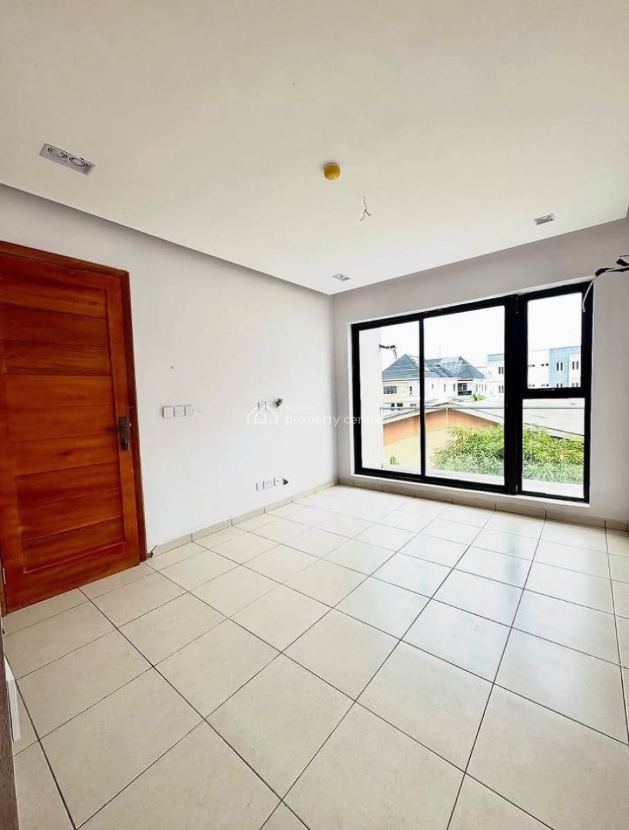 Luxury 2 Bedroom Apartment with Swimming Pool, Ologolo Lekki, Lekki, Lagos, Flat / Apartment for Rent