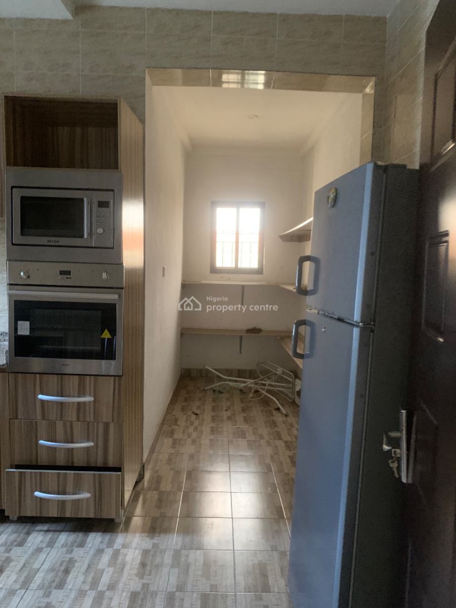 Exclusive 2-bedroom Apartment Upstairs, Ikate Lagos, Lekki, Lagos, House for Rent