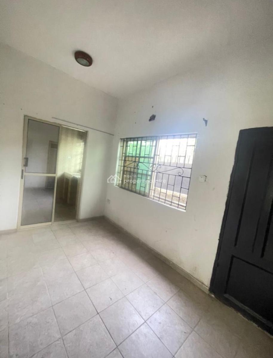Standard Big Self Con with 2 Toilet Visitors Toilet and Main Toilet, Located Inside Estate,not Far From Express and Clean Water, Sangotedo, Ajah, Lagos, Self Contain (single Rooms) for Rent