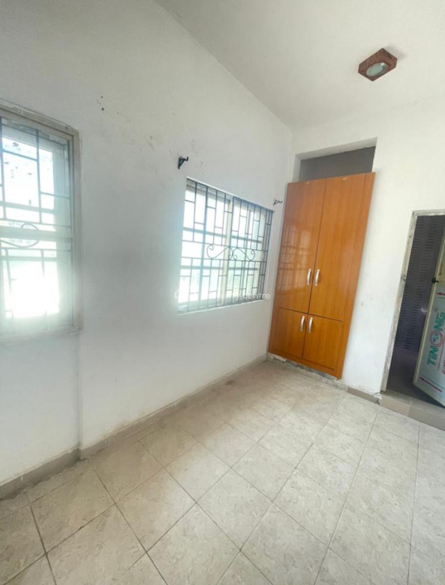Standard Big Self Con with 2 Toilet Visitors Toilet and Main Toilet, Located Inside Estate,not Far From Express and Clean Water, Sangotedo, Ajah, Lagos, Self Contain (single Rooms) for Rent