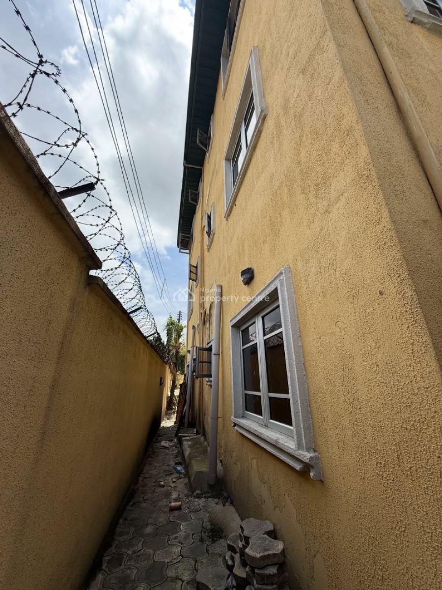 6 Units 2 Bedroom Flats with a Gatehouse, Stadium Road Port Harcourt, Port Harcourt, Rivers, Block of Flats for Sale