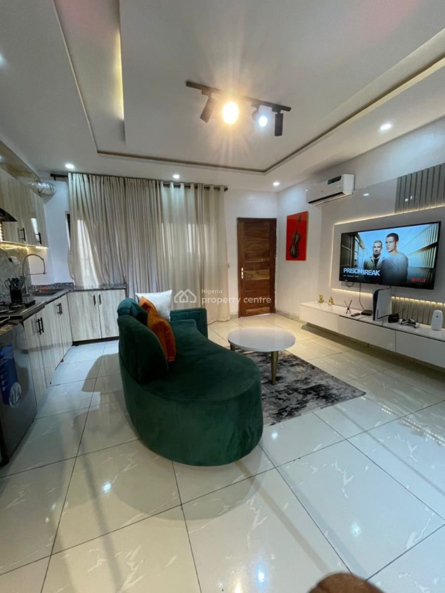 Highrise 1 Bedroom with Ps5 and Swimming Pool, Ikate, Lekki, Lagos, Mini Flat (room and Parlour) Short Let