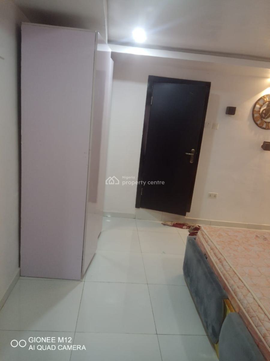 Serviced 1 Bedroom Apartment (room and Parlour), Off Ligali Ayorinde Street, Victoria Island (vi), Lagos, Mini Flat (room and Parlour) for Rent