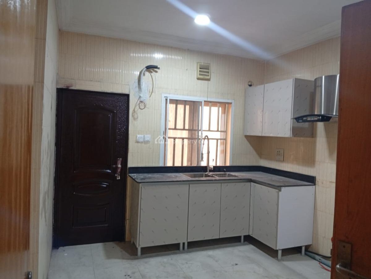Tastefully Renovated 4 Bedroom Semi Detached House with Bq, Parkview Estate on Bourdillon Road, Old Ikoyi, Ikoyi, Lagos, Semi-detached Duplex for Rent