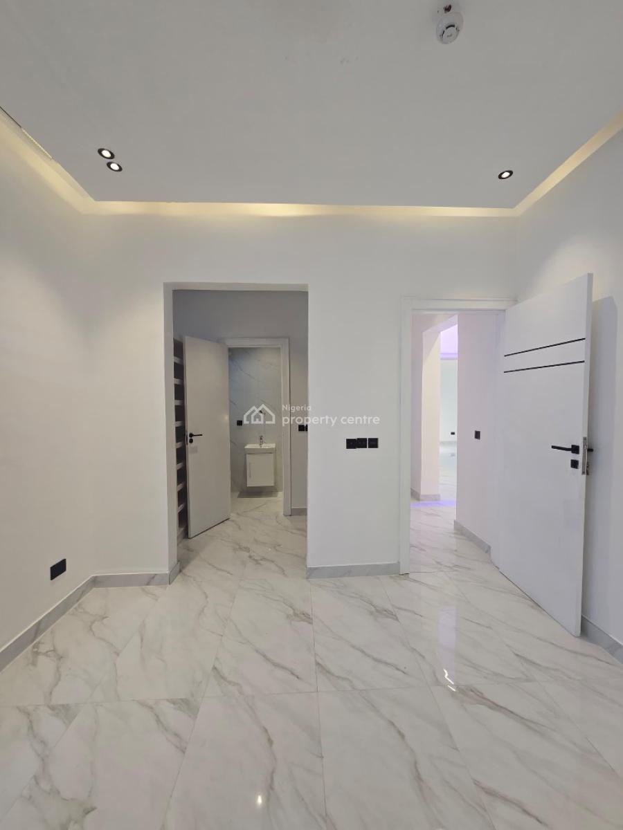 Spacious 4-bedroom Penthouse with Premium Amenities, Great Value Home with Detailed Tasteful Finishing, Lekki Phase 1, Lekki, Lagos, House for Sale