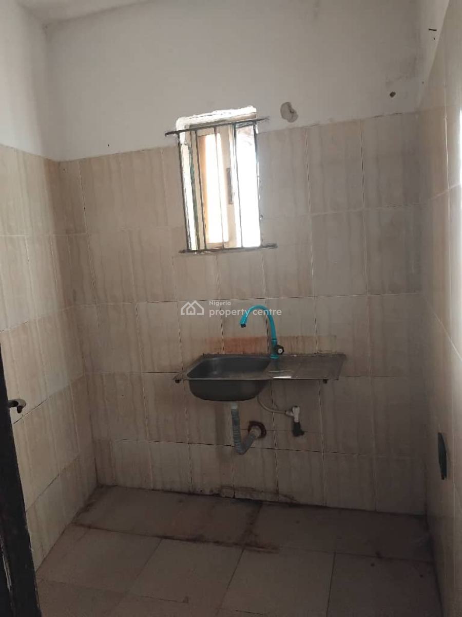 Two Bedrooms Flat, in an Estate, Badore, Ajah, Lagos, Flat / Apartment for Rent