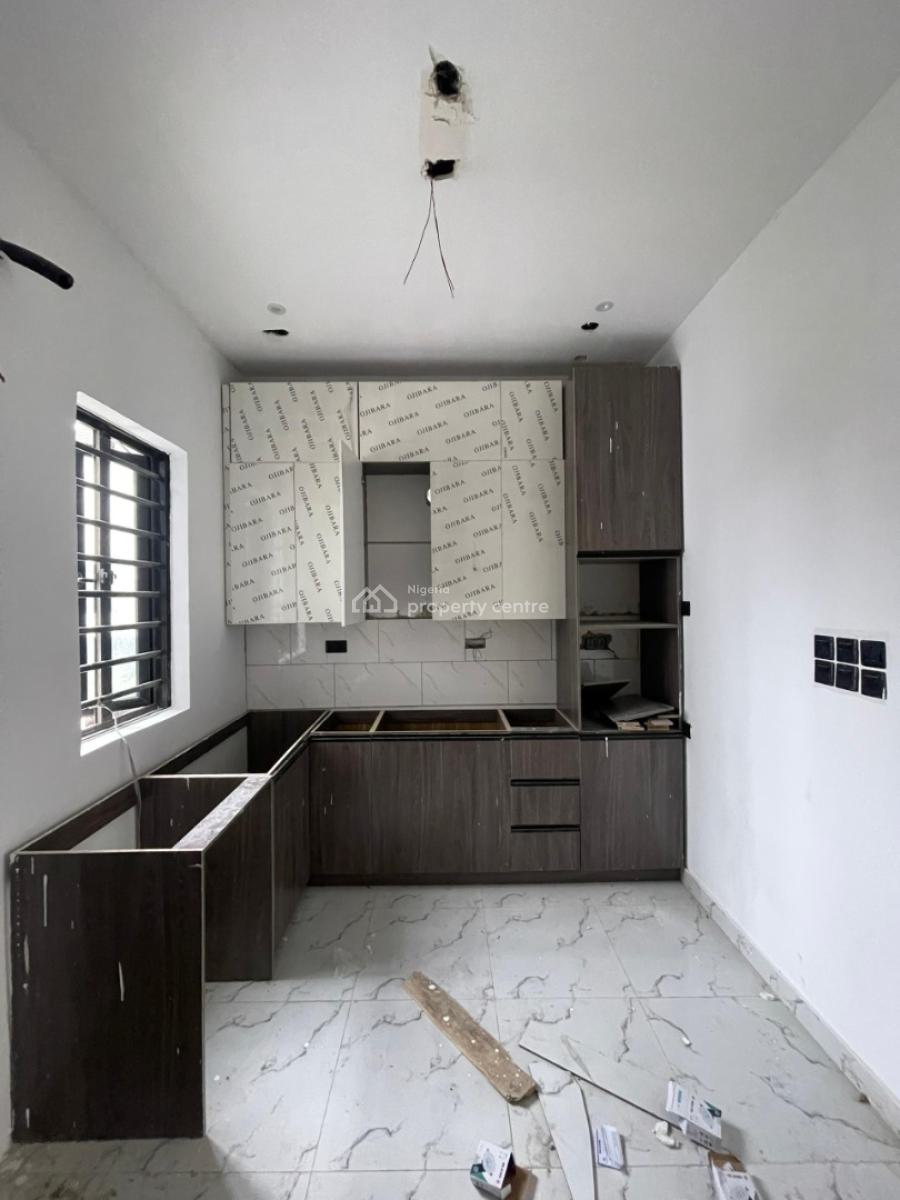 Standard 4 Bedroom Terrace Duplex in a Secured Estate, Chevron Toll Gate, Orchid Road, Lekki, Lagos, Terraced Duplex for Sale