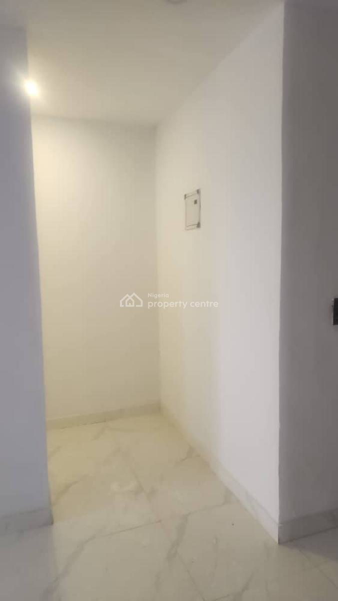 Fully Serviced Studio Apartment on The 6th Floor ( with Elevator), Ikate-elegushi, Lekki, Lagos, Self Contain (single Rooms) for Rent