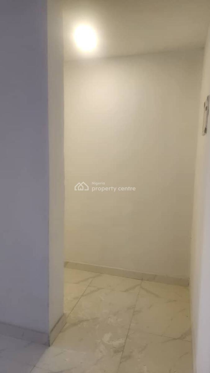 Fully Serviced Studio Apartment on The 6th Floor ( with Elevator), Ikate-elegushi, Lekki, Lagos, Self Contain (single Rooms) for Rent