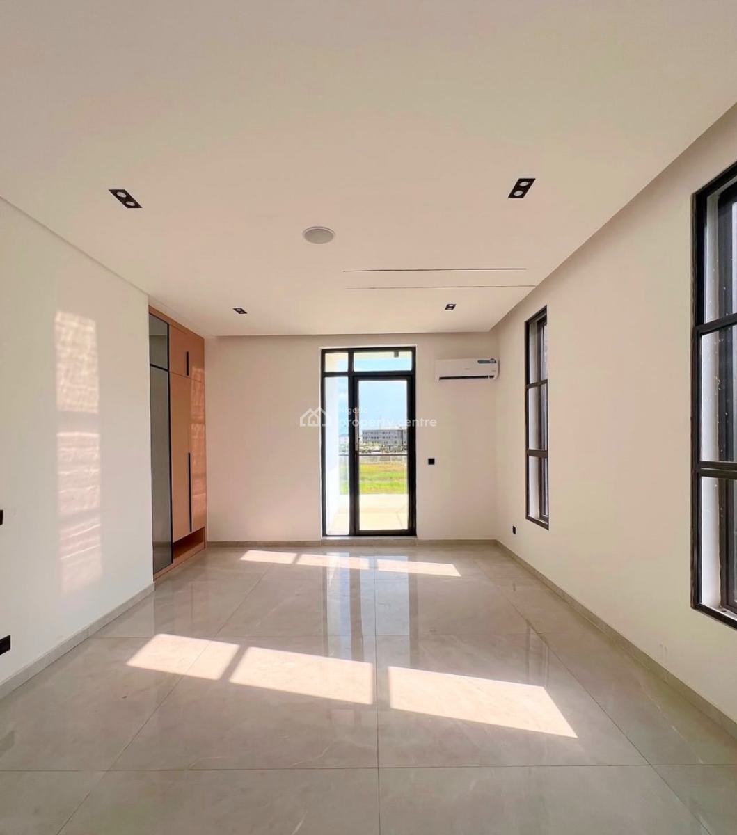 5 Bedroom Semi-detached House, Cowrie Creek Estate, Ikate, Lekki, Lagos, Semi-detached Duplex for Sale