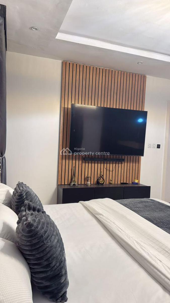 Luxurious and Spacious 2 Bedroom Apartment, Rock Drive, Lekki Phase 1, Lekki, Lagos, Flat / Apartment Short Let