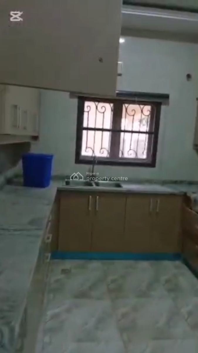 2 Bedroom, Nawlg Estate, Airport Road, Lugbe District, Abuja, Flat / Apartment for Rent