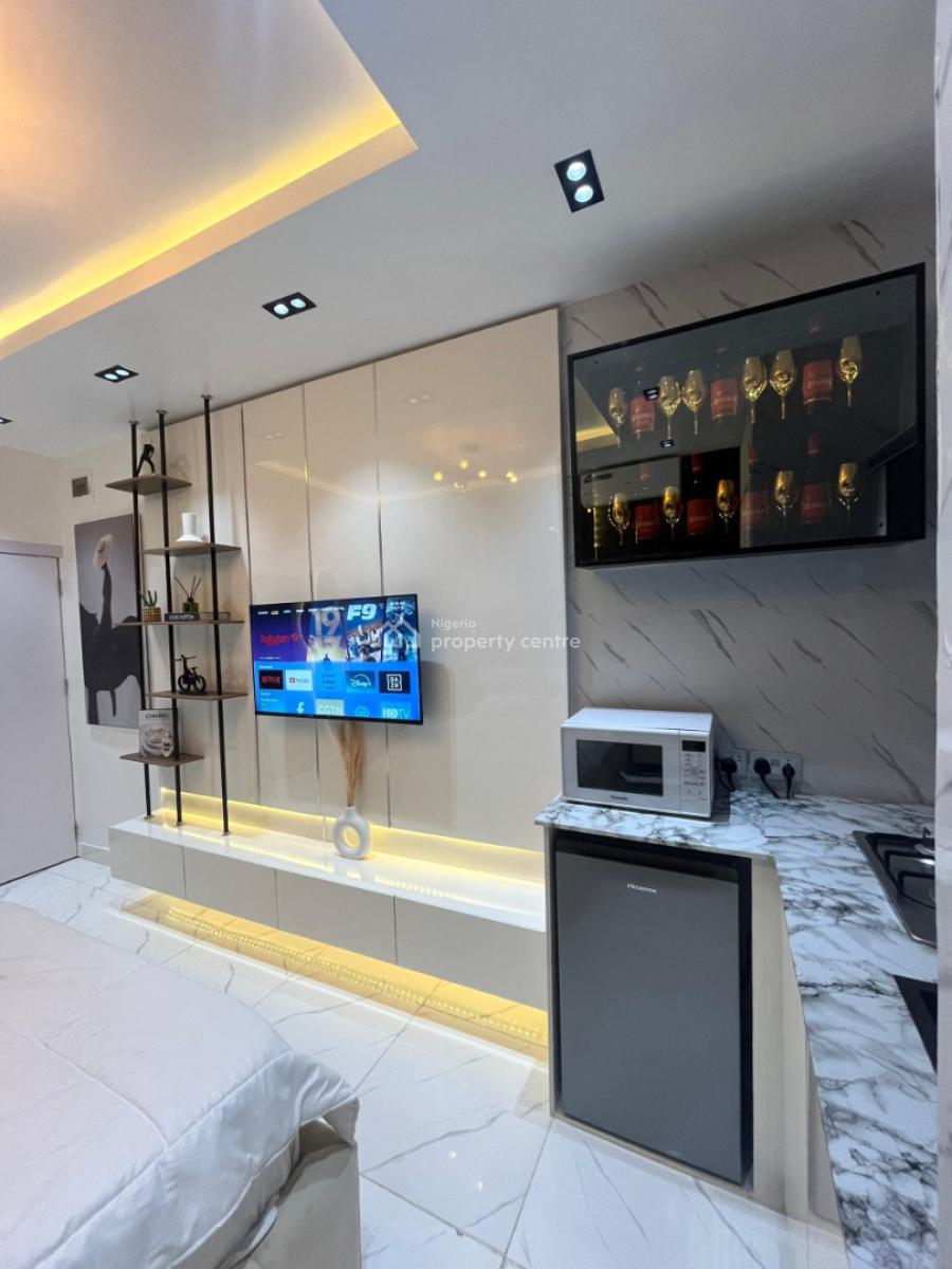 Nicely Furnished Studio Apartment, Lekki Phase 1, Lekki, Lagos, Flat / Apartment Short Let