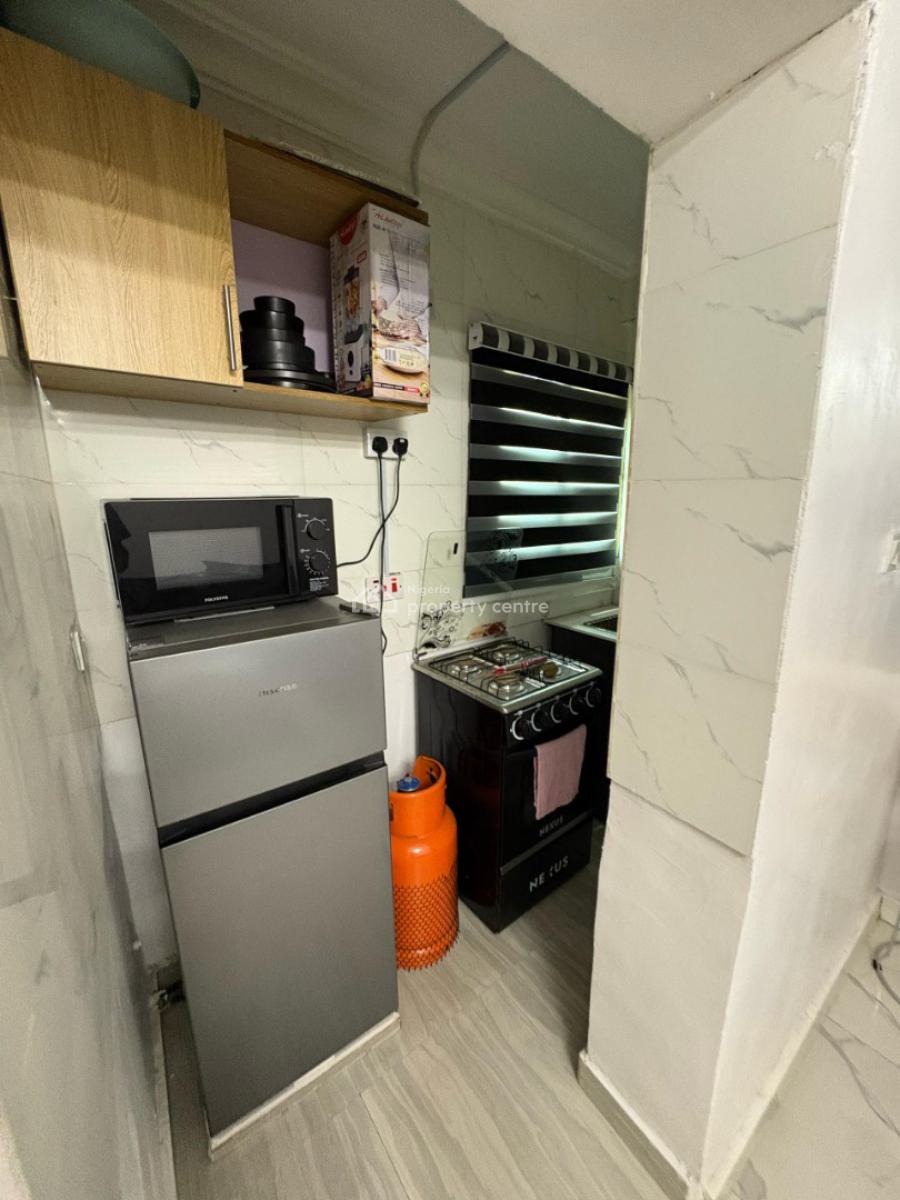 Nicely Furnished 1 Bedroom Apartment, Akoka, Yaba, Lagos, Flat / Apartment Short Let