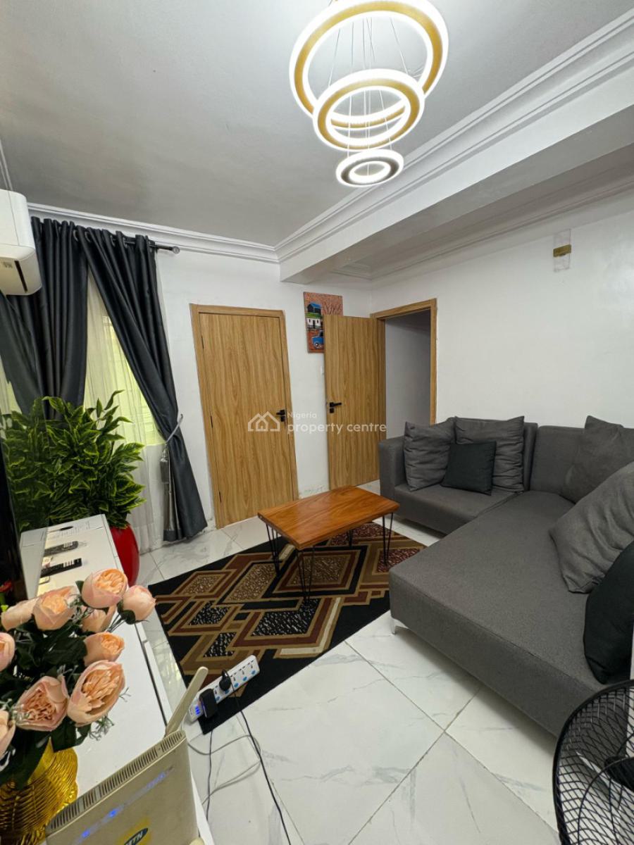 Nicely Furnished 1 Bedroom Apartment, Akoka, Yaba, Lagos, Flat / Apartment Short Let