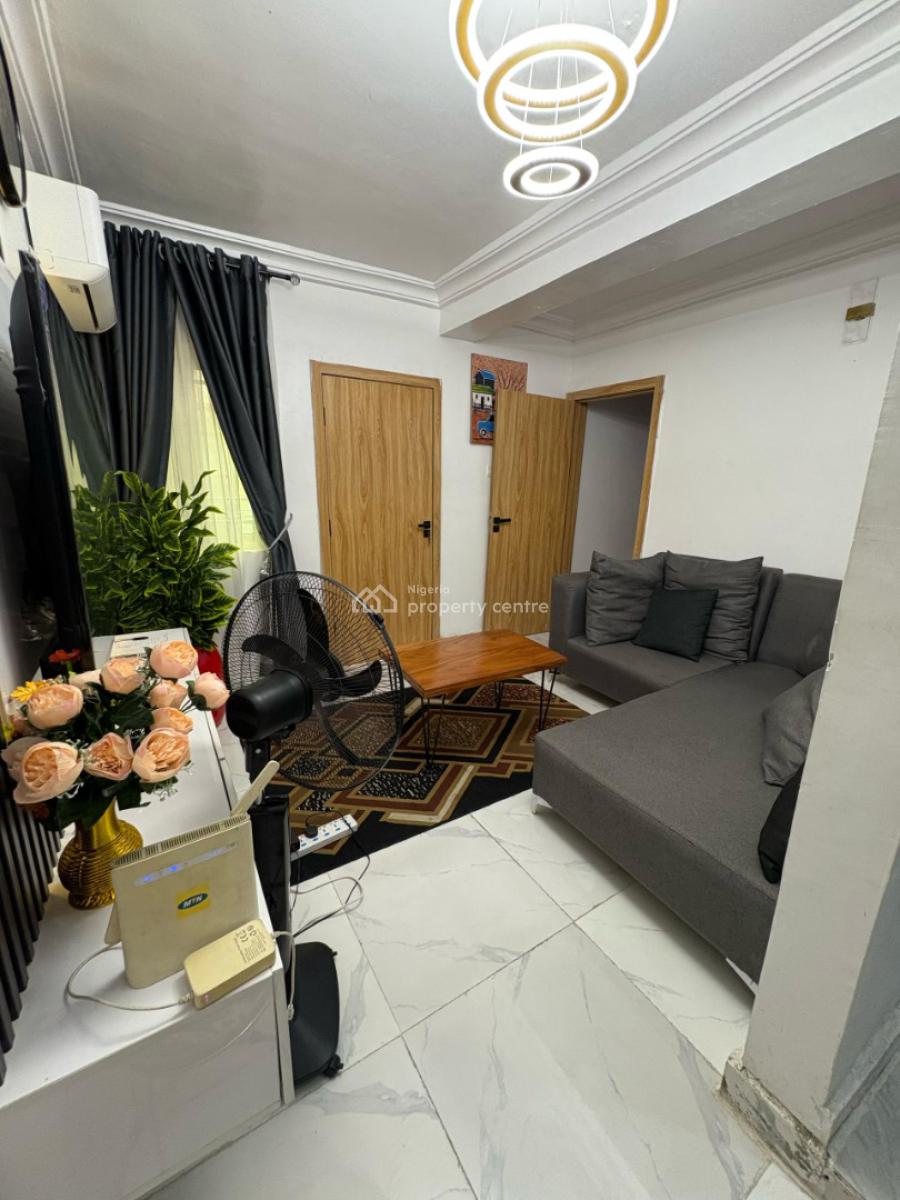 Nicely Furnished 1 Bedroom Apartment, Akoka, Yaba, Lagos, Flat / Apartment Short Let