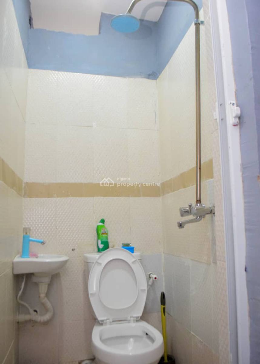 Nicely Furnished 1 Bedroom Apartment, Ilupeju, Lagos, Flat / Apartment Short Let