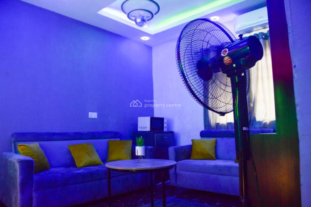 Nicely Furnished 1 Bedroom Apartment, Ilupeju, Lagos, Flat / Apartment Short Let