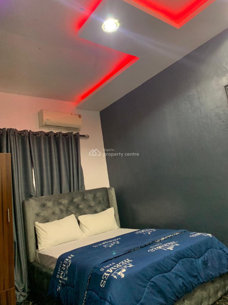 Nnicely Furnished 1 Bedroom Apartment, Ilupeju, Lagos, Flat / Apartment Short Let