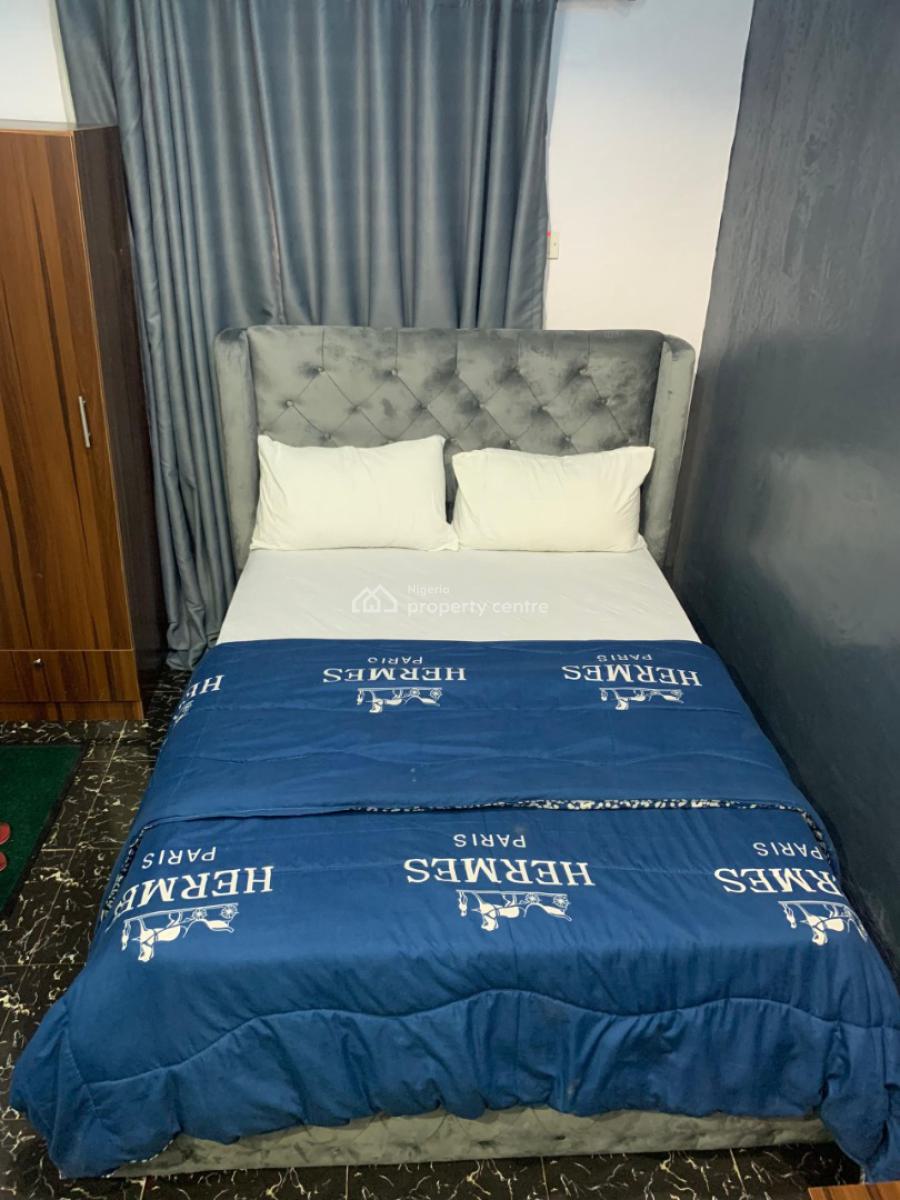 Nnicely Furnished 1 Bedroom Apartment, Ilupeju, Lagos, Flat / Apartment Short Let