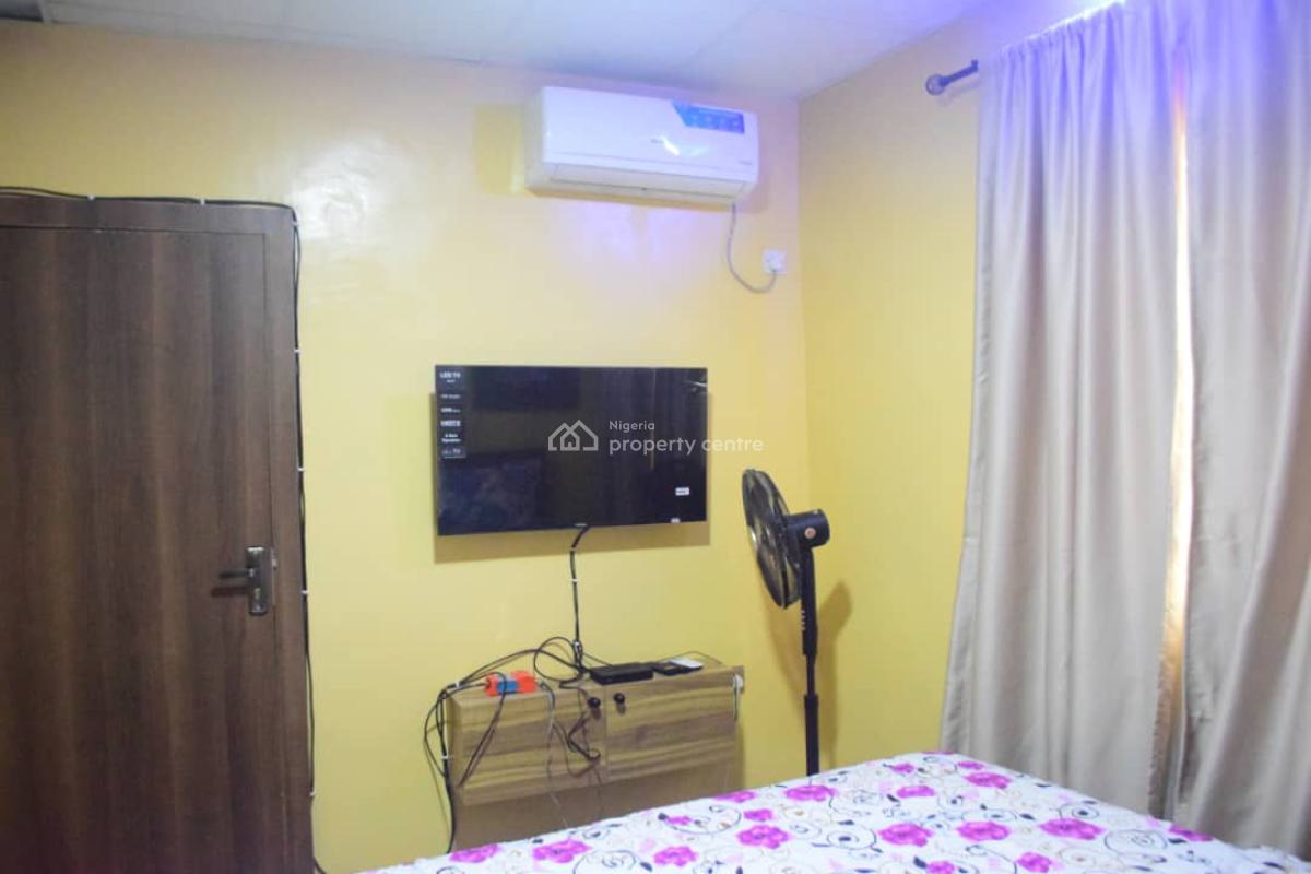 Nicely Furnished 2 Bedroom Apartment, Ilupeju, Lagos, Flat / Apartment Short Let