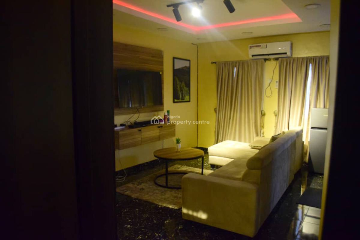Nicely Furnished 2 Bedroom Apartment, Ilupeju, Lagos, Flat / Apartment Short Let