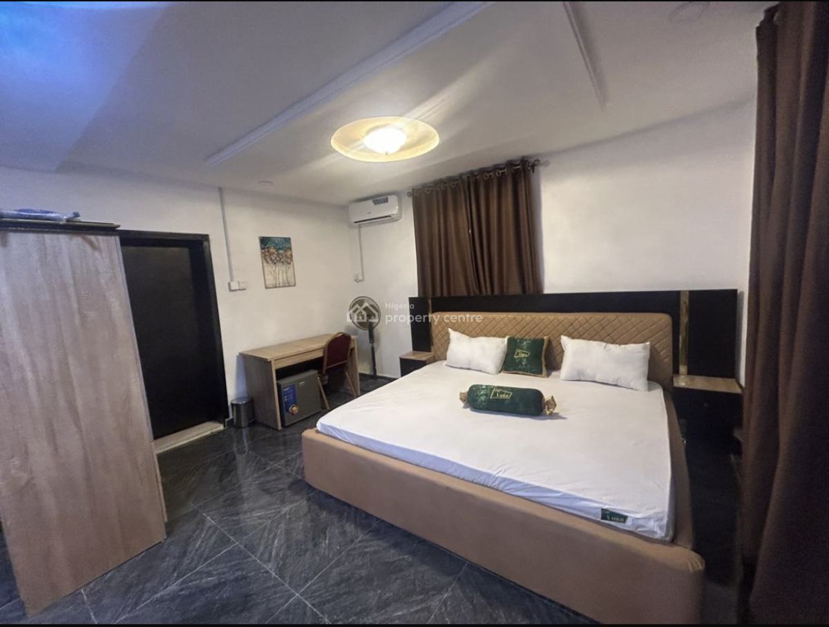 Nicely Furnished Studio Apartment, Gra Phase 1, Magodo, Lagos, Flat / Apartment Short Let