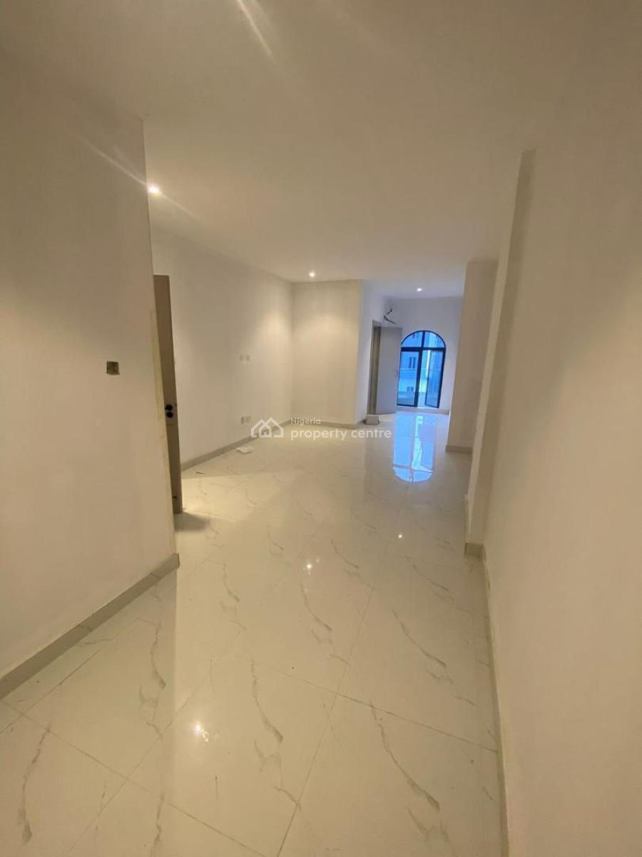 2 Bedrooms Massionette, Lekki Phase 1, Lekki, Lagos, Terraced Duplex for Sale