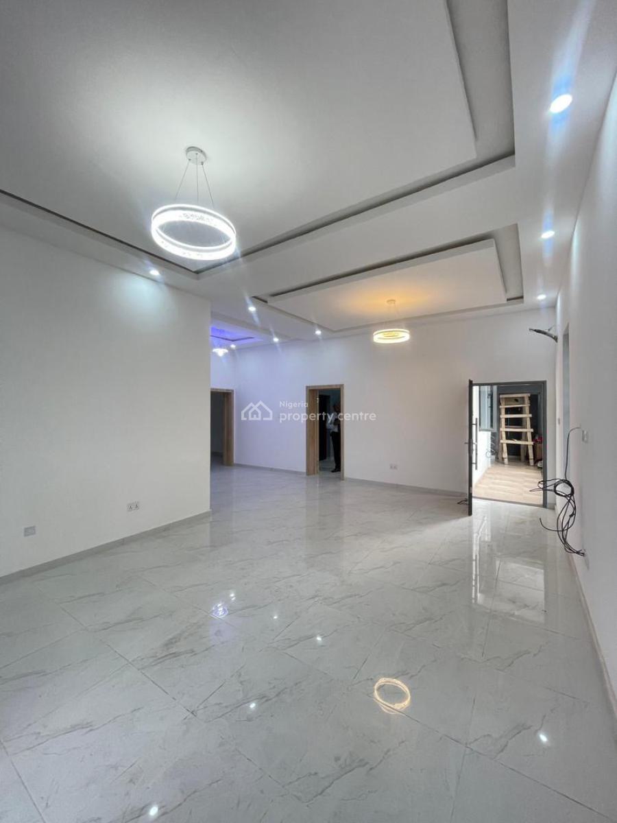 Beautifully Built 3 Bedroom Apartment., Alagomeji, Yaba, Lagos, Flat / Apartment for Sale