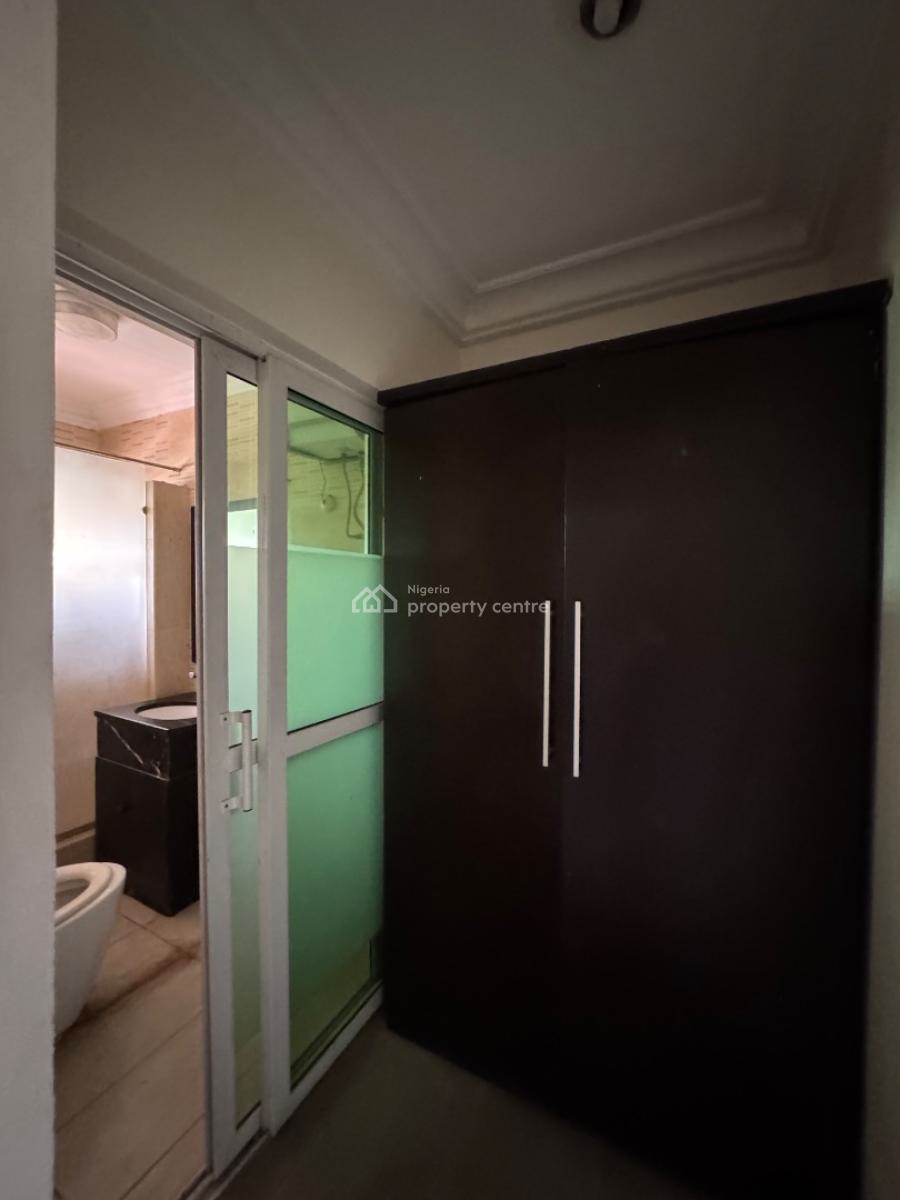 Spacious 17-bedroom Detached Duplex, Lekki Phase 1, Lekki Phase 1, Lekki, Lagos, Hotel / Guest House for Rent