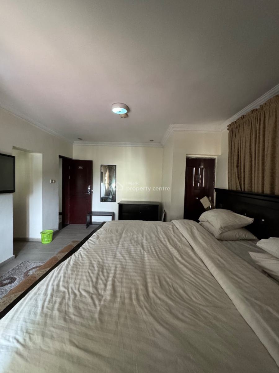 Spacious 17-bedroom Detached Duplex, Lekki Phase 1, Lekki Phase 1, Lekki, Lagos, Hotel / Guest House for Rent
